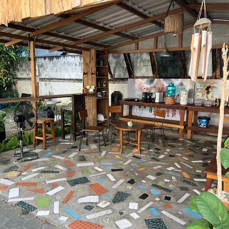 Plumeriahome Near Walking Street Chiang Mai Buitenkant foto
