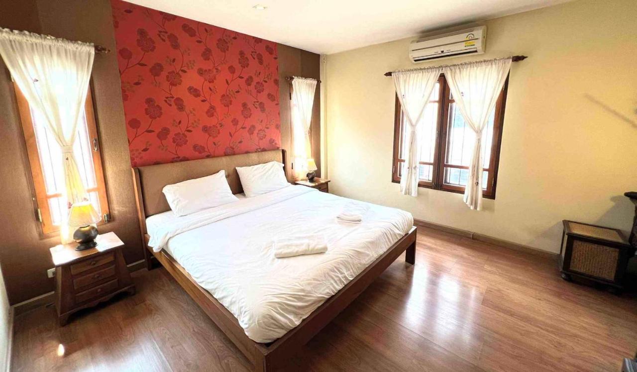 Plumeriahome Near Walking Street Chiang Mai Buitenkant foto