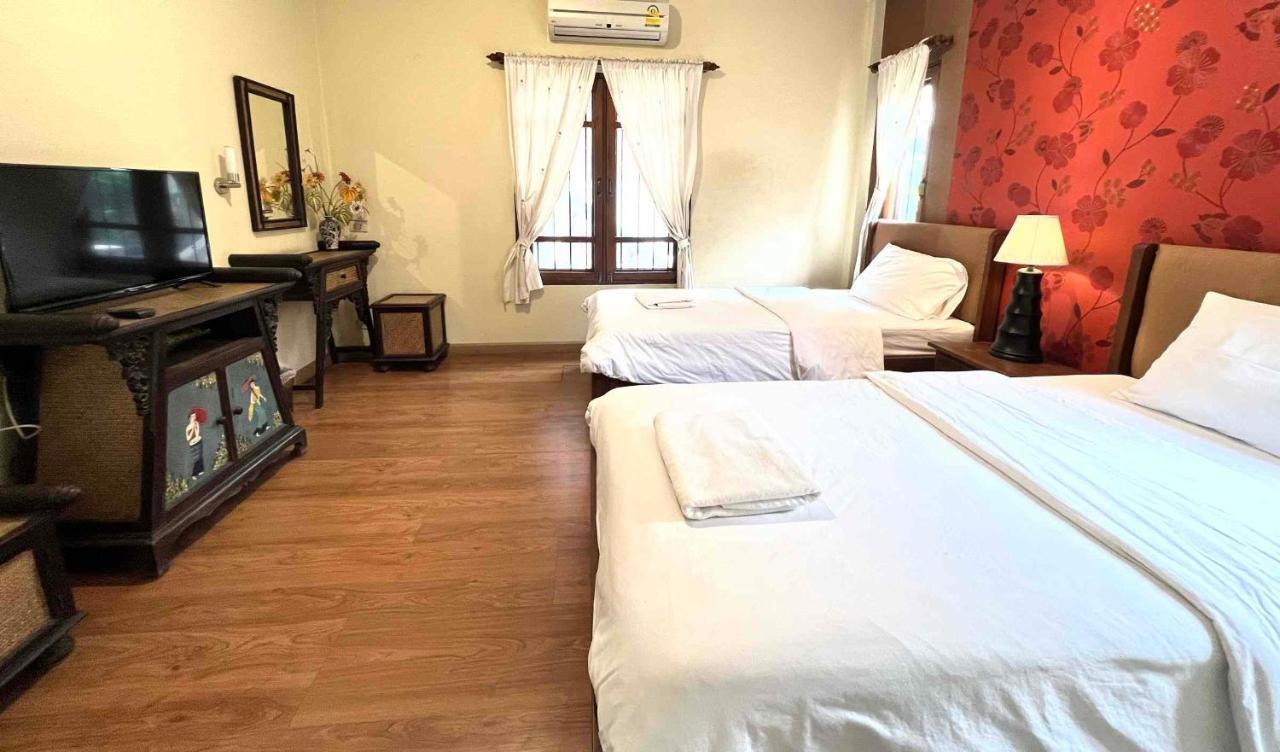 Plumeriahome Near Walking Street Chiang Mai Buitenkant foto