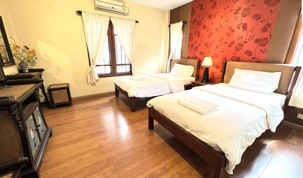 Plumeriahome Near Walking Street Chiang Mai Buitenkant foto