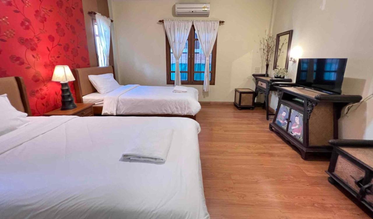 Plumeriahome Near Walking Street Chiang Mai Buitenkant foto