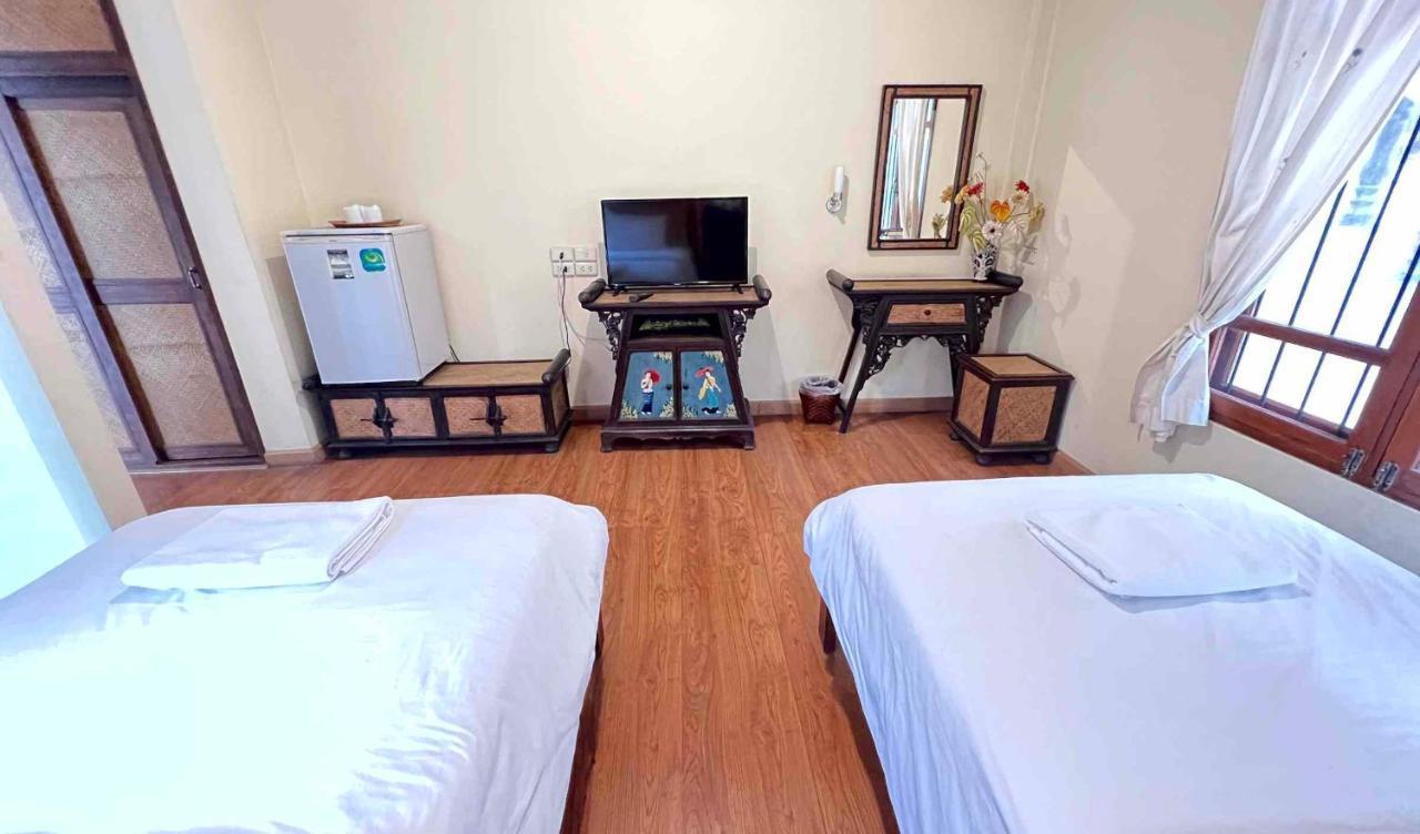 Plumeriahome Near Walking Street Chiang Mai Buitenkant foto